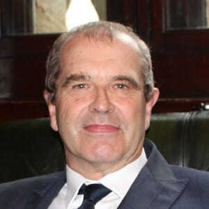 Alistair Hollows