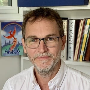 Dr Julian Knight