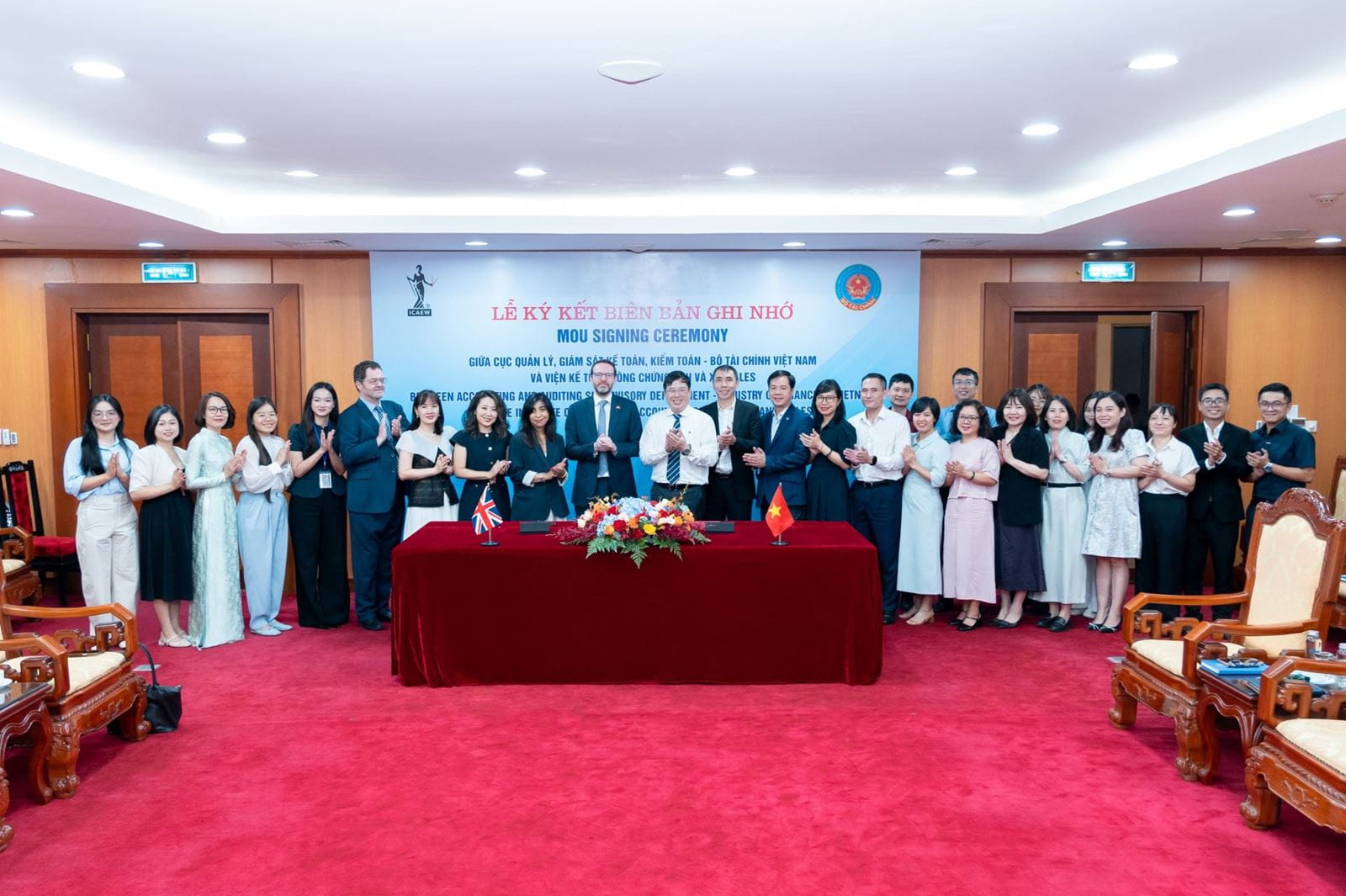 Signing ceremony in Vietnam full group photo