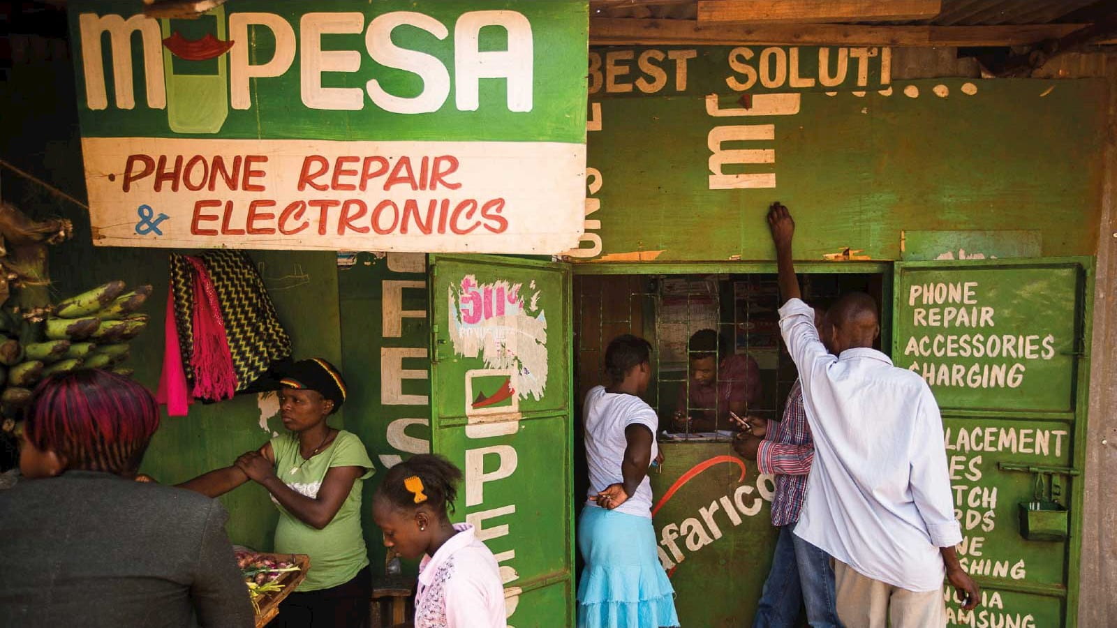 The front of a phone repair and electronics shop