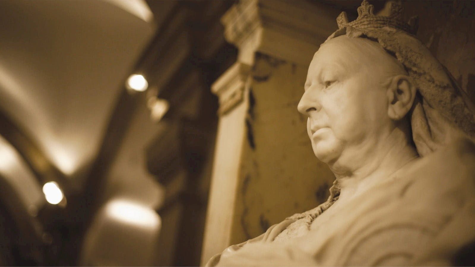 Queen Victoria Royal Charter Accountants sculpture statue ICAEW