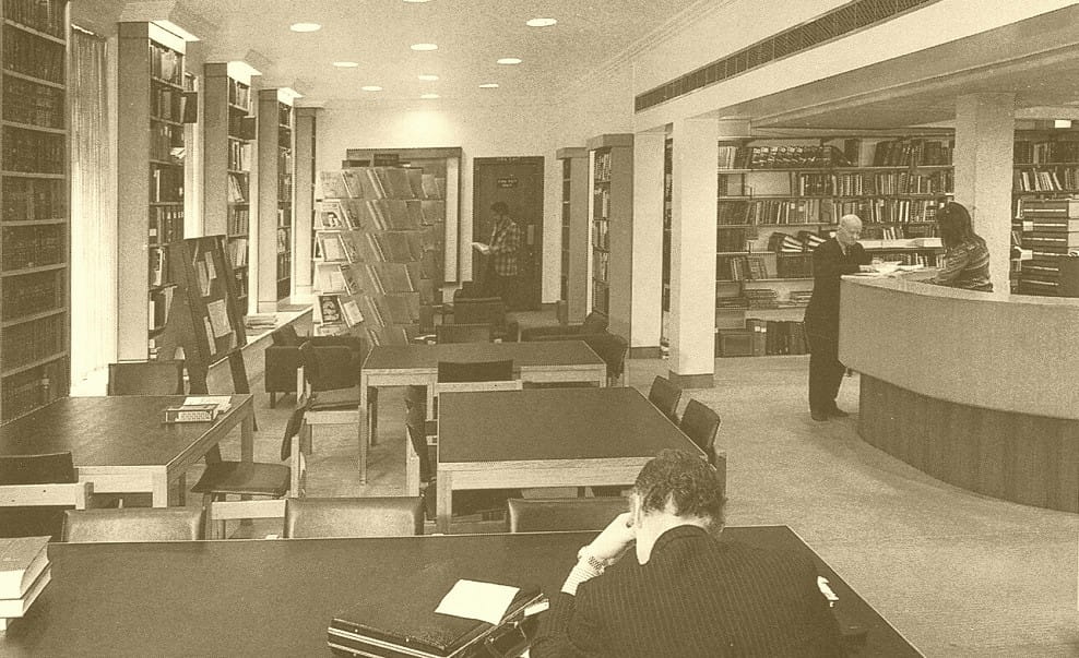 picture of a busy reference library