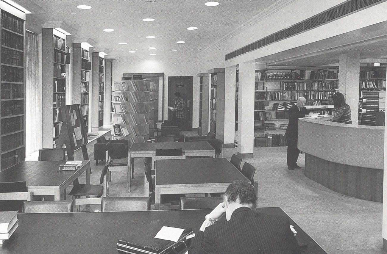 picture of a busy reference library