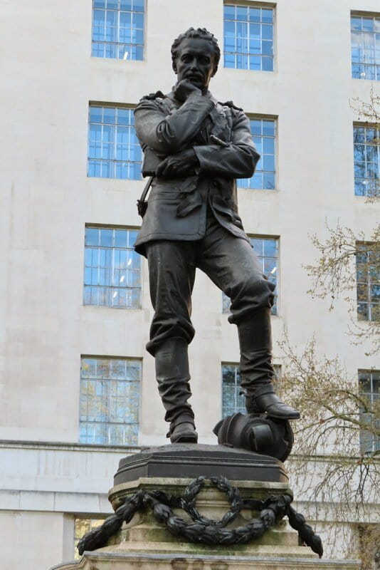 Hamo Thornycroft’s statue of General Charles Gordon.