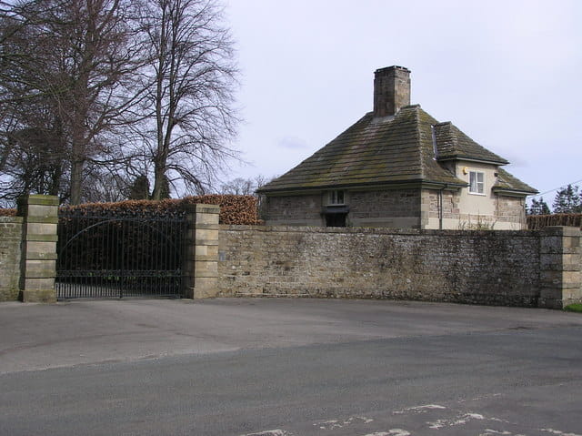 The gate lodge at Wycliffe Hall.