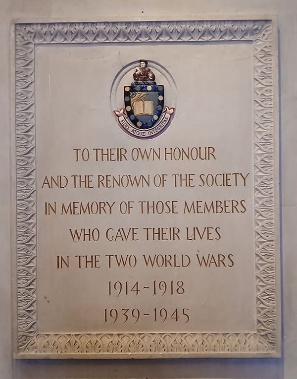 A picture of a war memorial