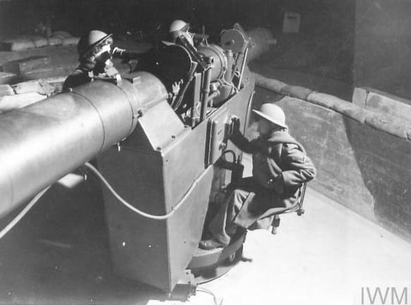 Photograph of a World War 2 ATS anti aircraft crew