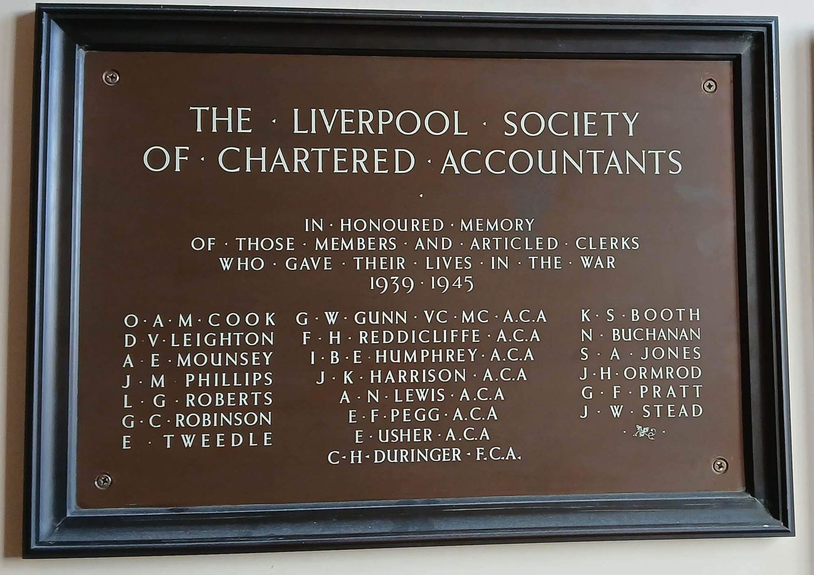 Picture of a WW2 war memorial plaque