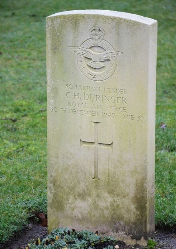 A picture of a gravestone