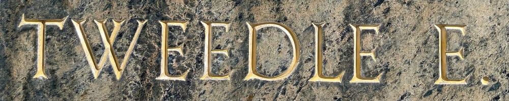 A picture of a gravestone
