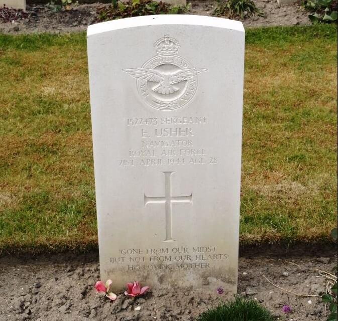 A picture of a gravestone