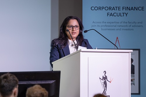 Lushani Kodituwakku speaking at the commercial due diligence guideline launch