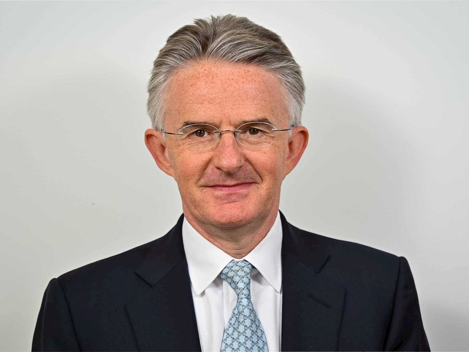 John Flint CHIEF EXECUTIVE OF THE UK INFRASTRUCTURE BANK AND FORMER GROUP CEO OF HSBC ICAEW Corporate Finance Faculty