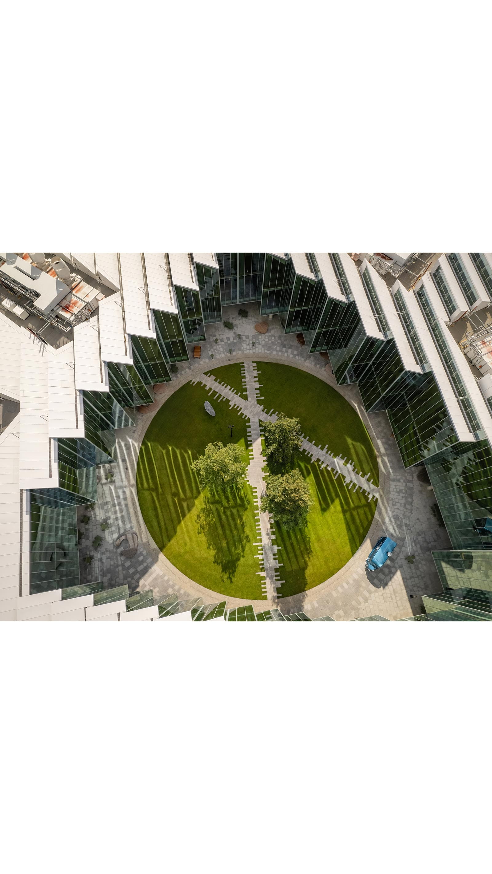 AstraZeneca’s R&D Discovery Centre in Cambridge includes advanced robotics and is designed for maximum energy efficiency bird's eye view