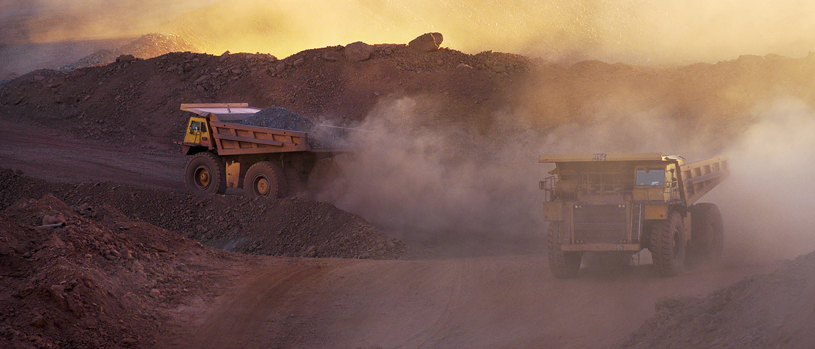 Mining giant dump trucks in Australia
