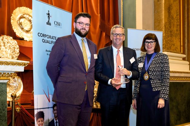 Beauhurst’s Henry Whorwood (L) and ICAEW deputy president Caroline Smale (R)