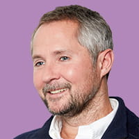 Headshot of Sam Sinclair