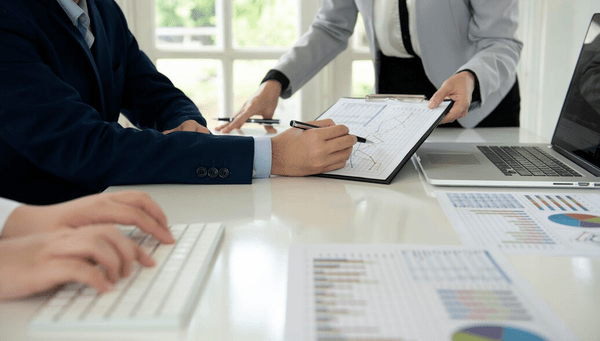 audit, graphs, keyboard, hands